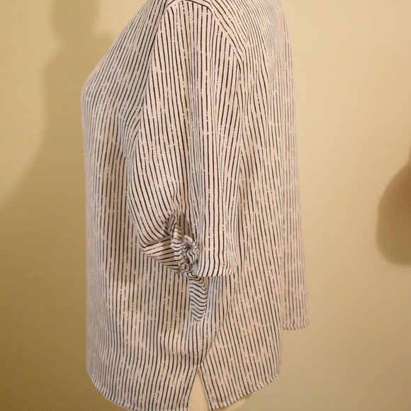 Knot Cuff button, Blouse, from Apt. 9 size M, - Picture 3 of 6